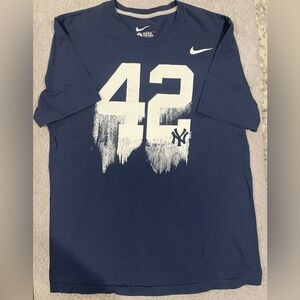 New York Yankees Sandman 42 Nike Men's Navy Blue Graphic Tee Size Large